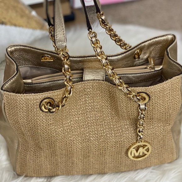 ❌SOLD❌Michael Kors purse - Picture 1 of 12